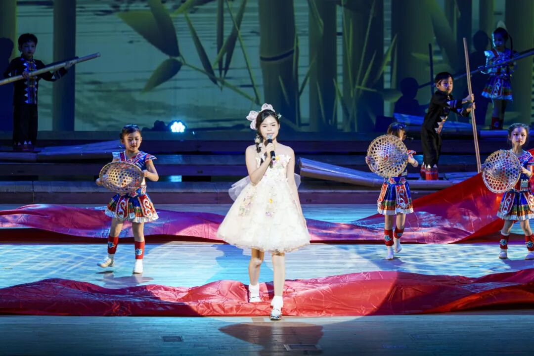Song and dance at Tokyo Kids Gala